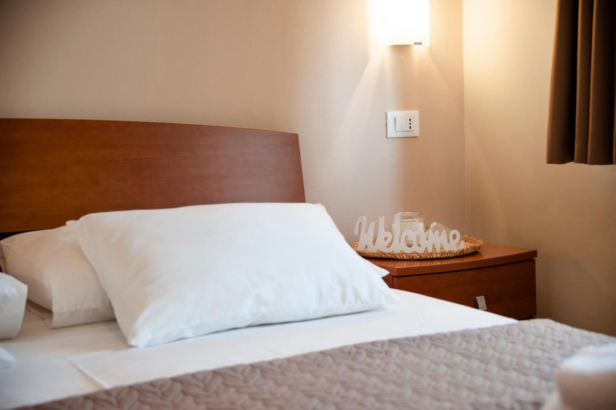 Apartments Martina โรวีน ภายนอก รูปภาพ
