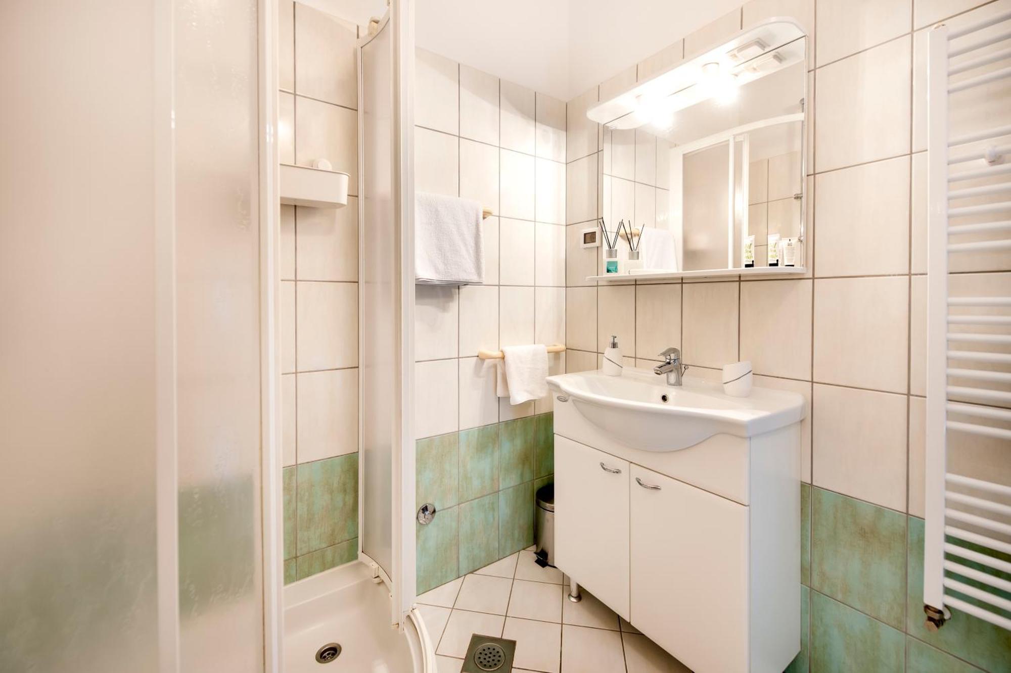 Apartments Martina โรวีน ภายนอก รูปภาพ