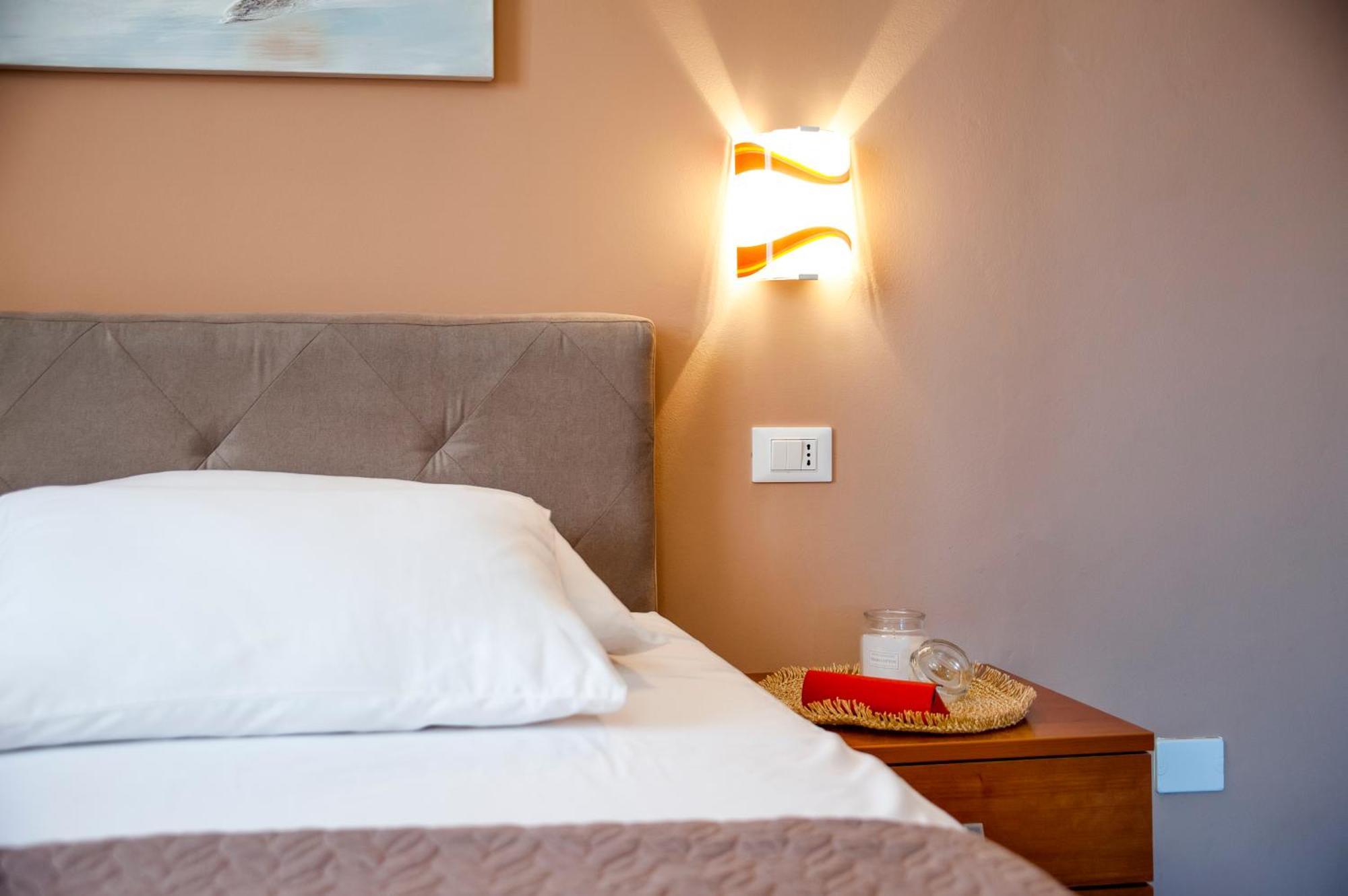 Apartments Martina โรวีน ภายนอก รูปภาพ