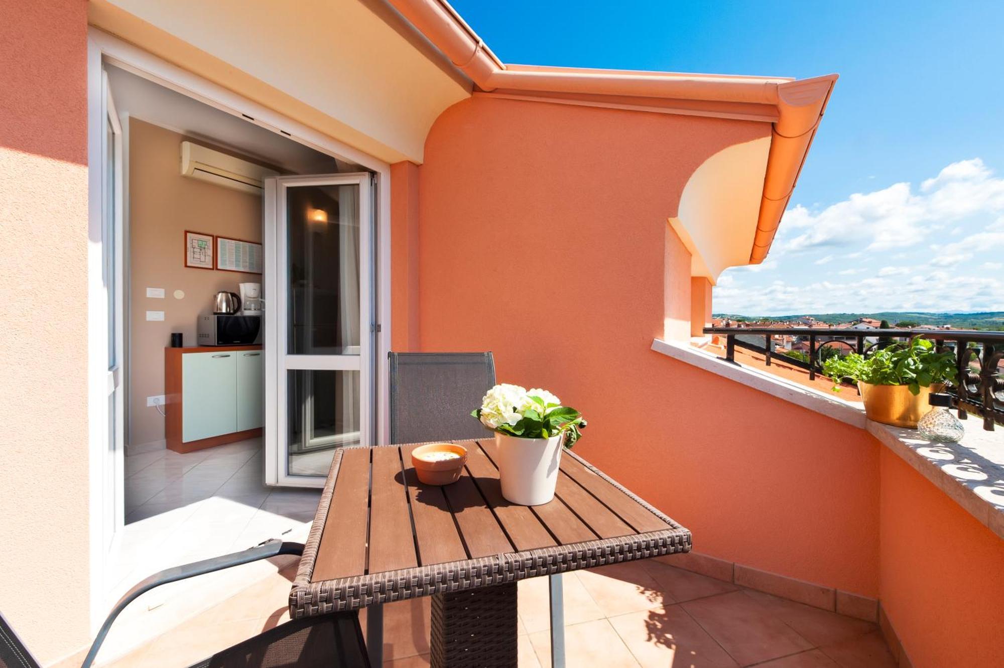 Apartments Martina โรวีน ภายนอก รูปภาพ