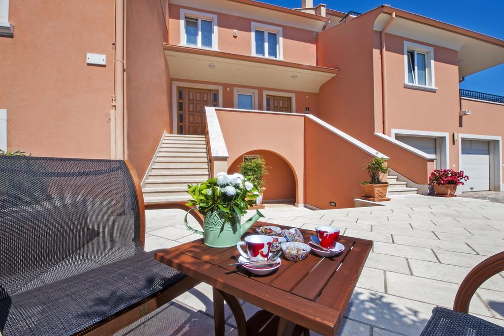Apartments Martina โรวีน ภายนอก รูปภาพ
